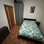 Shared Accommodation Ideal For Professional Or Students In Heart Of London