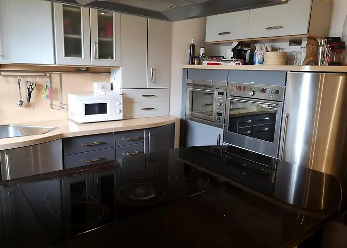 Shared Accommodation Ideal For Professional Or Students In Heart Of London