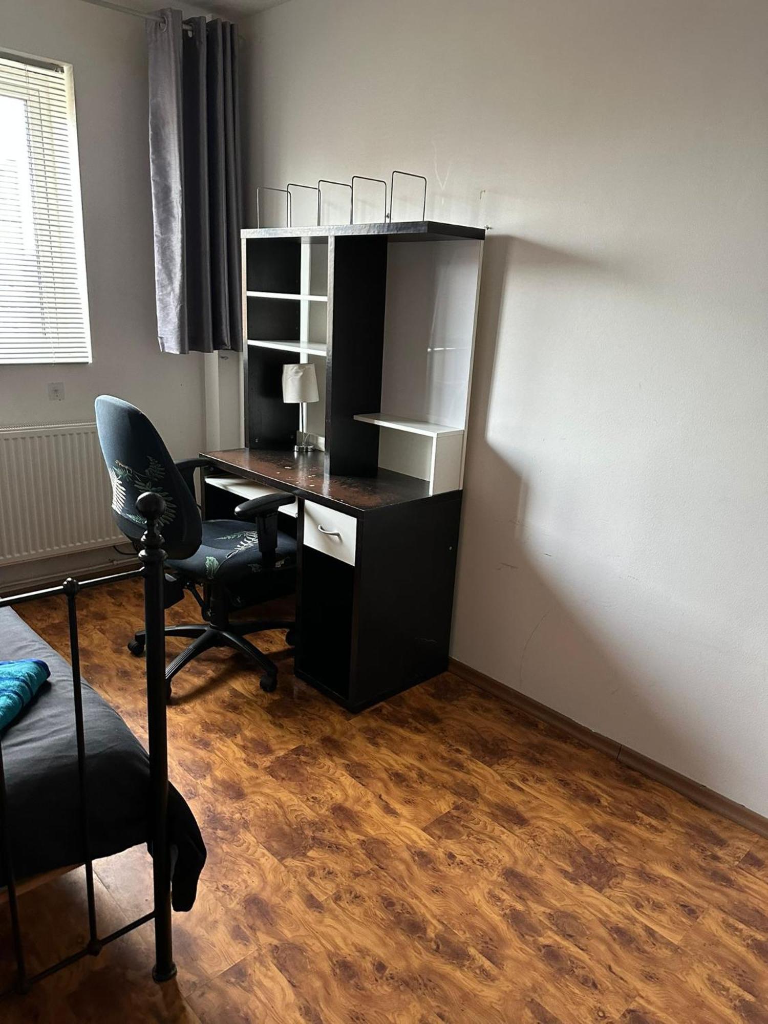 Appartement Shared Ideal For Professional Or Students In Heart Of