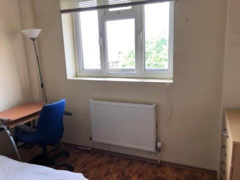Appartement Shared Ideal For Professional Or Students In Heart Of Londres