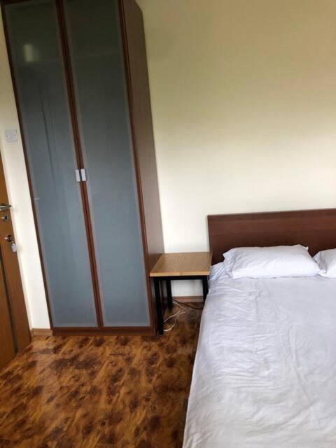 Shared Ideal For Professional Or Students In Heart Of Londres